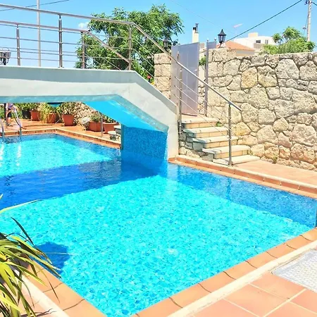 Villa Positive